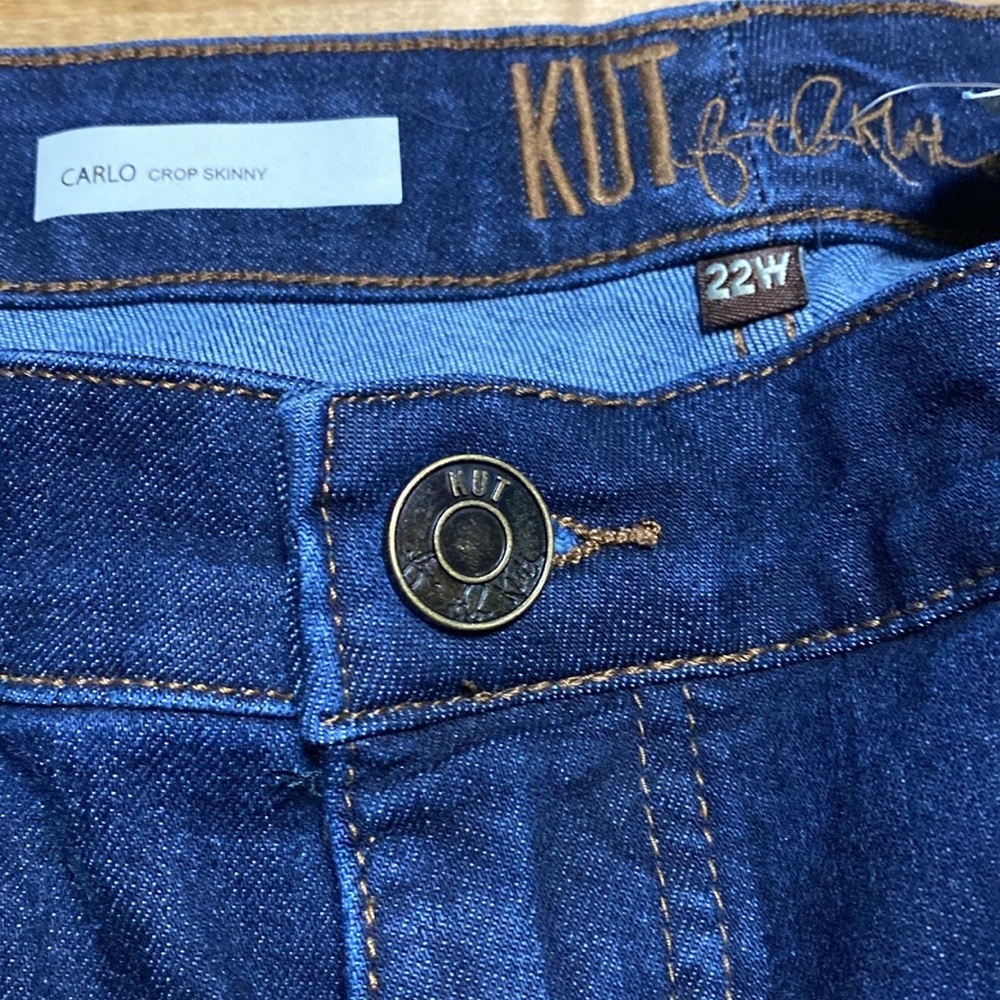 KUT from the kloth CARLO crop skinny 22W